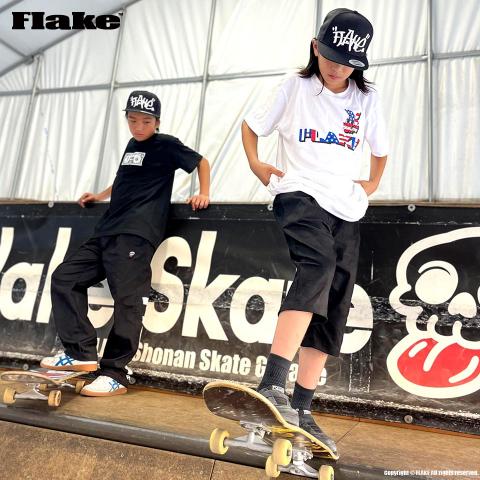 FLAKE THRASHING MAD SHORT PANTS
